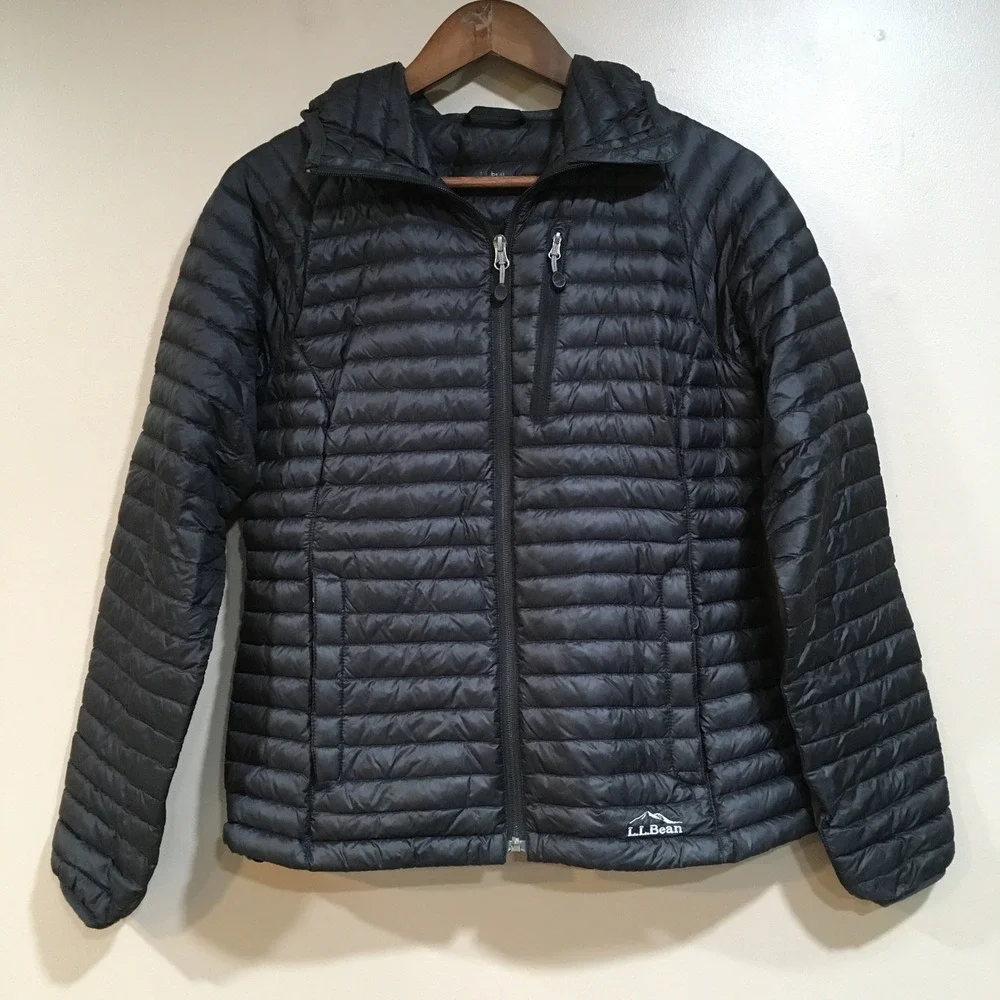LL Bean Ultralight 850 Down Hooded Puffer Jacket Womens XS Black Outdoor Quilted - Picture 1 of 14